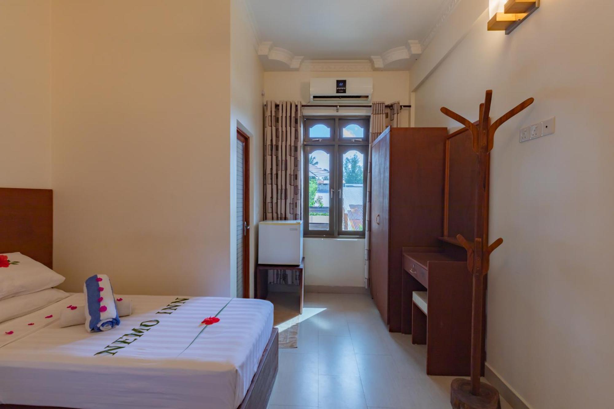Nemo Inn Omadhoo Exterior photo