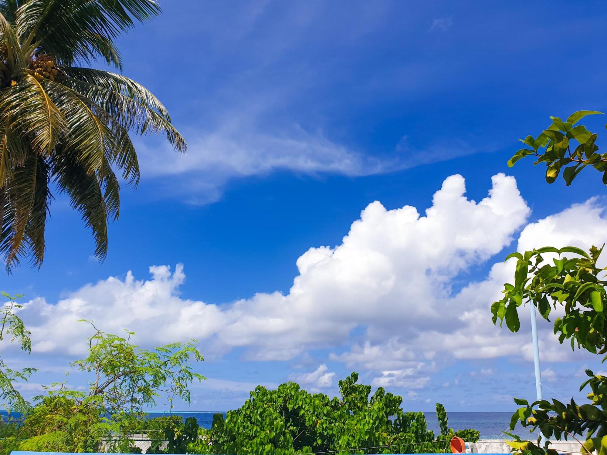 Nemo Inn Omadhoo Exterior photo